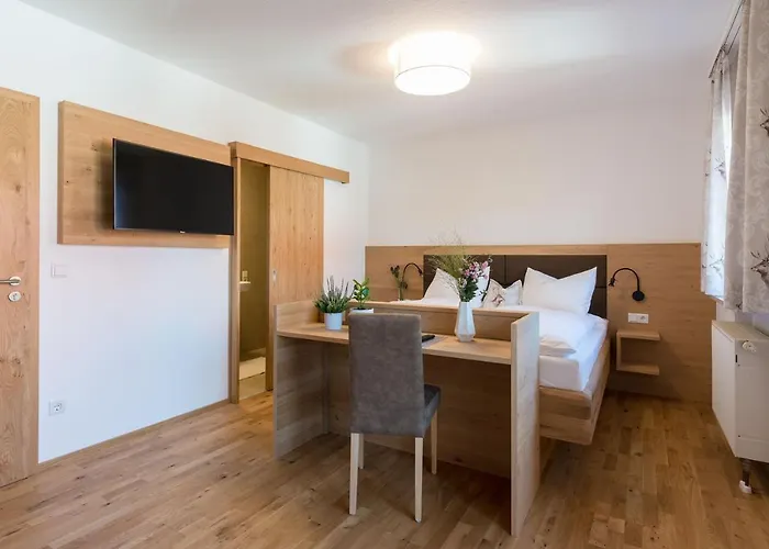 בית הארחה Gasthof-pension Brauner Hirsch In - Mittelfranken 3*